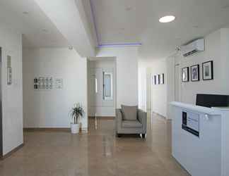Lobi 2 Phaedrus Living Luxury Suite Nicosia 504