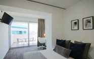 Kamar Tidur 2 Phaedrus Living Luxury Suite Nicosia 506