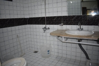 Toilet Kamar Neelum Guest House