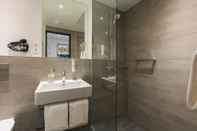 In-room Bathroom acora Augsburg Living the City