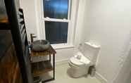 In-room Bathroom 7 De Parys Serviced Flat 4 in Bedford