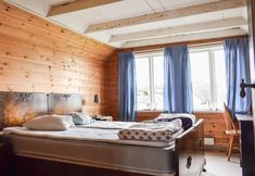 Others 2 Amazing Home in Vassøy With 3 Bedrooms and Wifi