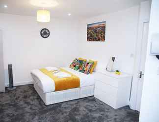 Khác 2 Stunning 2-bed Apartment in Harrow