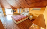 Bedroom 7 Cosy Loft 500m From Sea