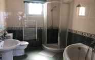 In-room Bathroom 2 Spacious Luxurious 4 Bedroomed Villa Karsayska