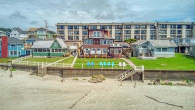 외관 4 Nantucket Inn 1 4 Combo