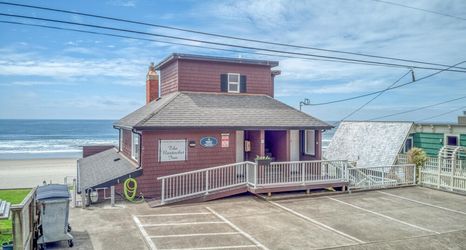 외관 2 Nantucket Inn 1 4 Combo