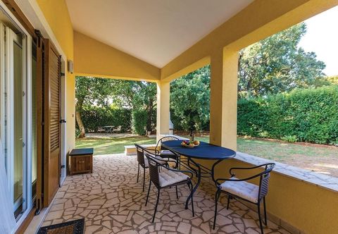 Others Nice Home in Liznjan With 3 Bedrooms, Wifi and Outdoor Swimming Pool