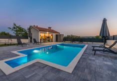 Others 3 Stunning Home in Sveti Fiilip i Jakov With Outdoor Swimming Pool, Wifi and 2 Bedrooms