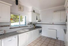 Others 5 Beautiful Home in S.bràs de Alportel With 3 Bedrooms, Private Swimming Pool and Swimming Pool