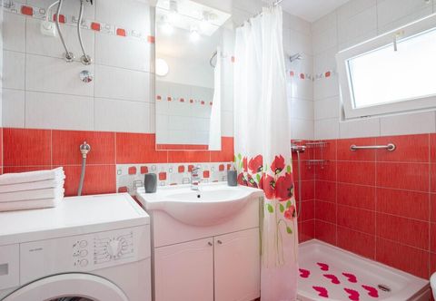Others Nice Apartment in Pisak With 3 Bedrooms and Wifi