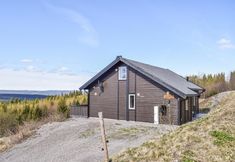 Others 4 Amazing Home in Reinsvoll With Jacuzzi and 4 Bedrooms