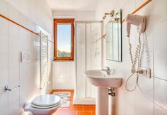 Others 3 Amazing Home in Scansano With 5 Bedrooms, Jacuzzi and Wifi