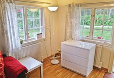 기타 5 Awesome Home in Färjestaden With 1 Bedrooms and Wifi