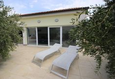 Others 6 Beautiful Apartment in Mandre With 1 Bedrooms, Wifi and Indoor Swimming Pool