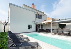 기타 4 Amazing Apartment in Split With 3 Bedrooms, Wifi and Indoor Swimming Pool