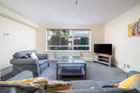 Common Space Spacious Pet Friendly 2-bed Apartment in Redhill