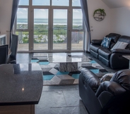 Common Space 7 Nautilus - 2 Bedroom Apartment - Pendine