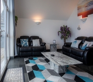 Lobby 6 Nautilus - 2 Bedroom Apartment - Pendine