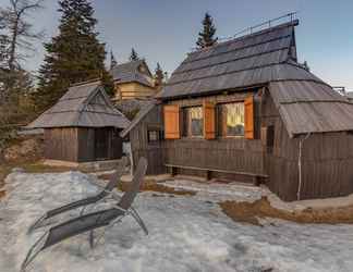 Bangunan 2 For Lovers Of Sunsets - Chalet Resa Velika Planina