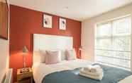 Bilik Tidur 3 Fitzrovia by Flying Butler