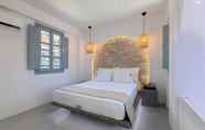 Kamar Tidur 5 BlackStone Luxury Suites
