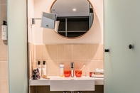 In-room Bathroom Afterwork Hotel