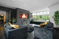 Lobby Luxury Designer Mansion in West Midlands Countryside