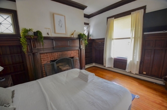 Bedroom 4 Victorian Home College Hill