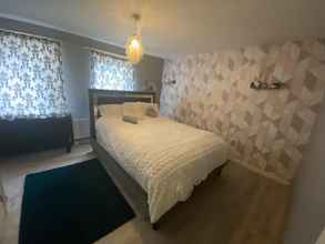 Bedroom 4 Stunning Apartment in Smethwick, West Midlands