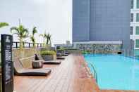 Swimming Pool Elegant And Comfortable 1Br Apartment Bintaro Embarcadero