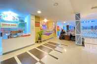 Lobby Cozy Studio Apartment At Emerald Towers Bandung