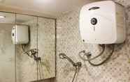Toilet Kamar 5 Strategic And Simply 2Br At Bassura City Apartment