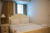 ห้องนอน Nice And Cozy 1Br With Extra Room Apartment At Capitol Park Residence