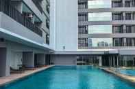 Kolam Renang Minimalist Studio At Ciputra World 2 Apartment