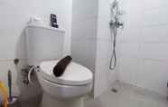 Toilet Kamar 5 Cozy Studio (No Kitchen) At Candiland Apartment