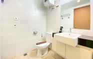 In-room Bathroom 7 Cozy Studio Room At Beverly Dago Apartment