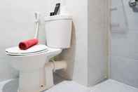 Toilet Kamar Good Deals And Cozy Stay Studio At Taman Melati Surabaya Apartment