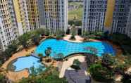 Swimming Pool 4 Comfort Living 2Br Apartment At Springlake Summarecon Bekasi