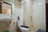 In-room Bathroom Tranquil Studio At Vida View Makassar Apartment