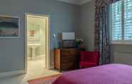 Bedroom 4 Altido Elegant 3-Bed Flat W/ Private Garden In Notting Hill