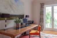 Functional Hall Altido Elegant 3-Bed Flat W/ Private Garden In Notting Hill