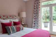 Bedroom Altido Elegant 3-Bed Flat W/ Private Garden In Notting Hill