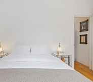 Bedroom 6 Altido Elegant 1-Bed Flat In Bayswater