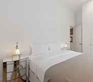 Bedroom 7 Altido Elegant 1-Bed Flat In Bayswater