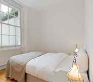 Bedroom 4 Altido Elegant 1-Bed Flat In Bayswater