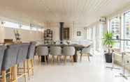 Restoran 7 Altido Stunning 5-Bed Boathouse On The River Thames