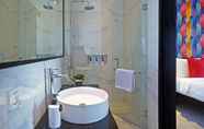 Toilet Kamar 2 Villa Caorrun