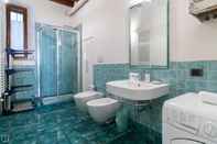 In-room Bathroom Italianway - Muratori 8