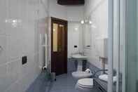 In-room Bathroom Italianway - San Calocero 29